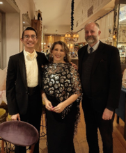 Ji Hong, Carmela De Losinno, Daniel Gare